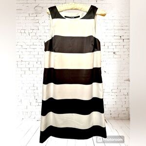 Kensie satin black and white striped shift dress size small